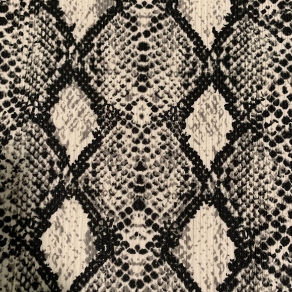 NWOT-Caution to the Wind- Snakeskin print Bodysuit - Picture 2 of 5